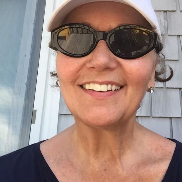 Meet your Posher, Lisa marie - Picture 1 of 1